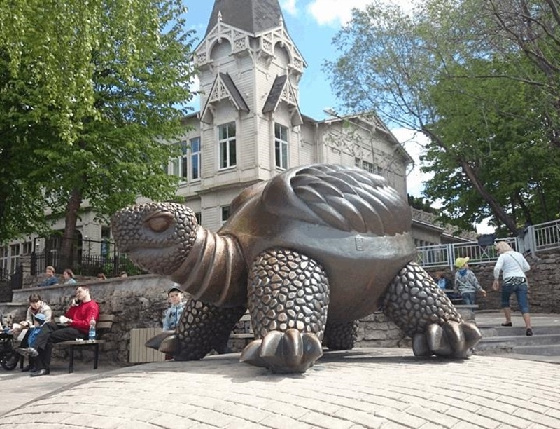 Bronze statue "The Turtle" | Jūrmala, Latvia | Travel BL