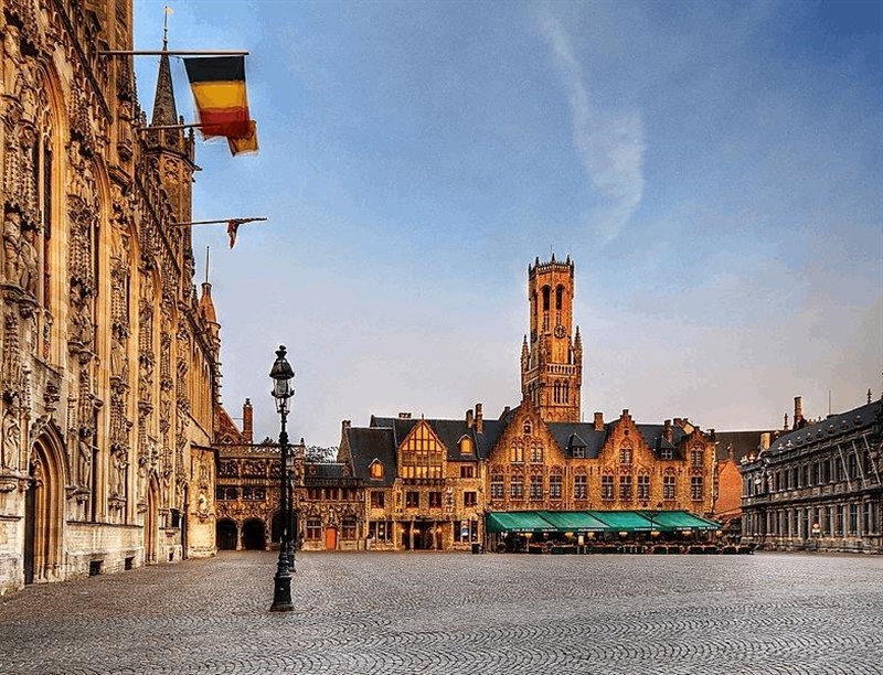 Burg Square | Bruges, Belgium | Travel BL