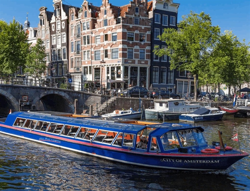 Canal Tour | Amsterdam, Netherlands | Travel BL