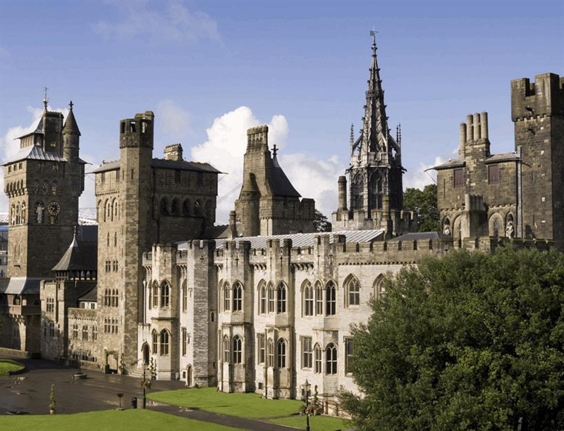 Cardiff Castle | Cardiff, Wales,UK | Travel BL
