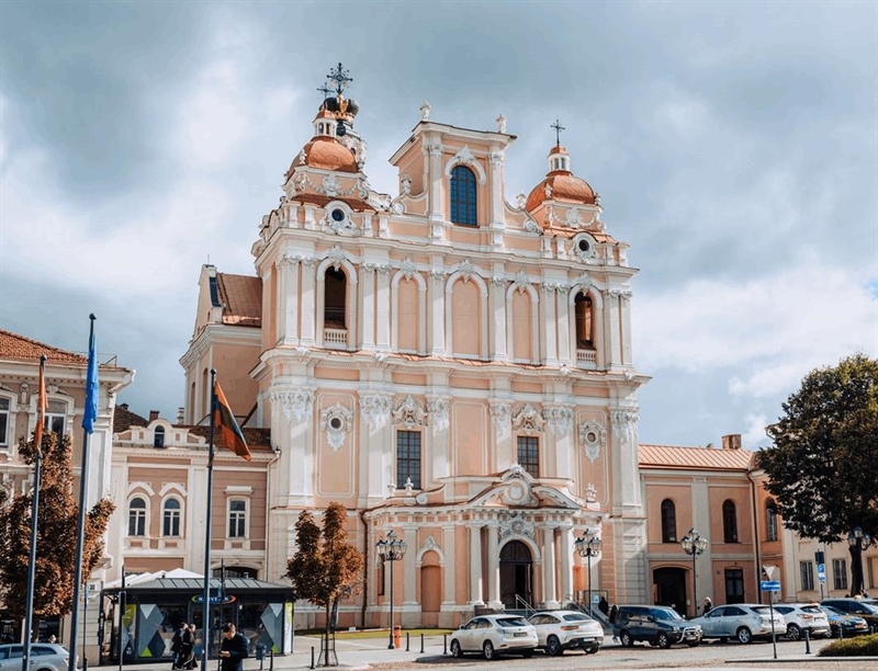 Church of St. Casimir | Vilnius, Lithuania | Travel BL