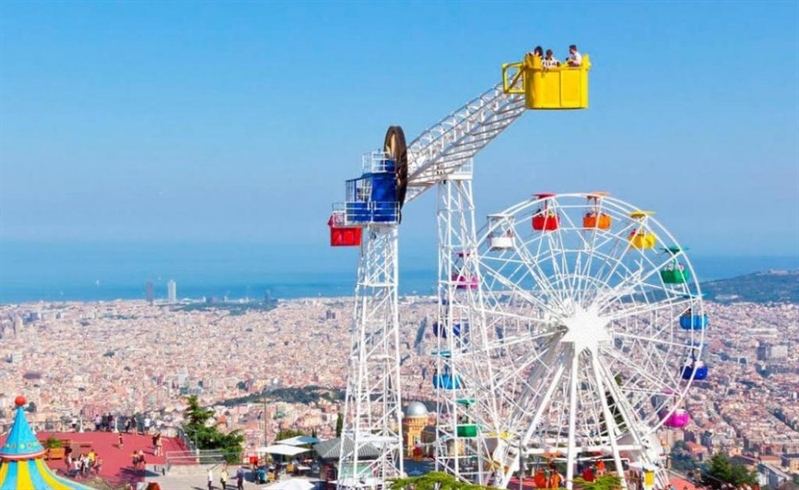 Enjoy the Tibidabo Amusement Park | Barcelona, Spain | Travel BL