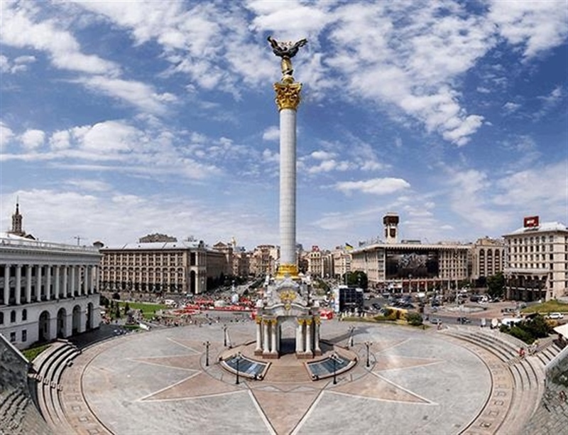 Independence Square | Kiev, Ukraine | Travel BL
