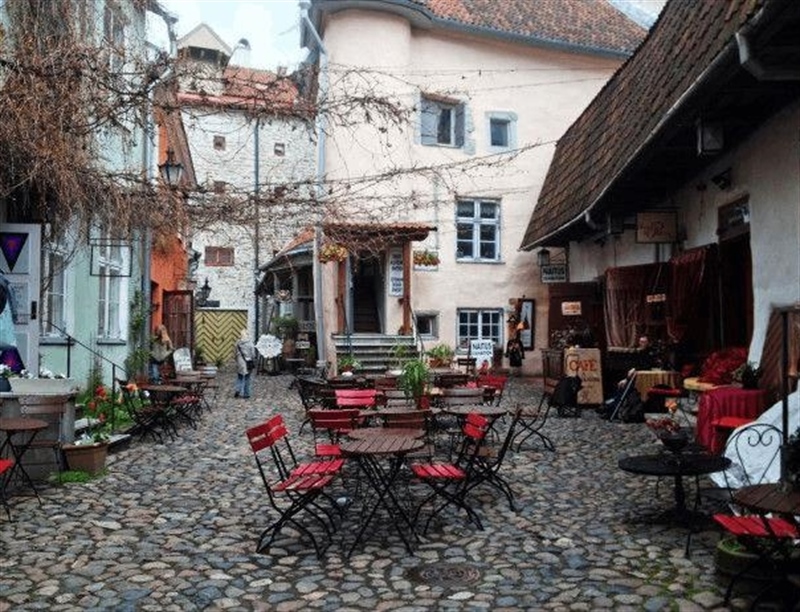 Masters' Courtyard | Tallinn, Estonia | Travel BL
