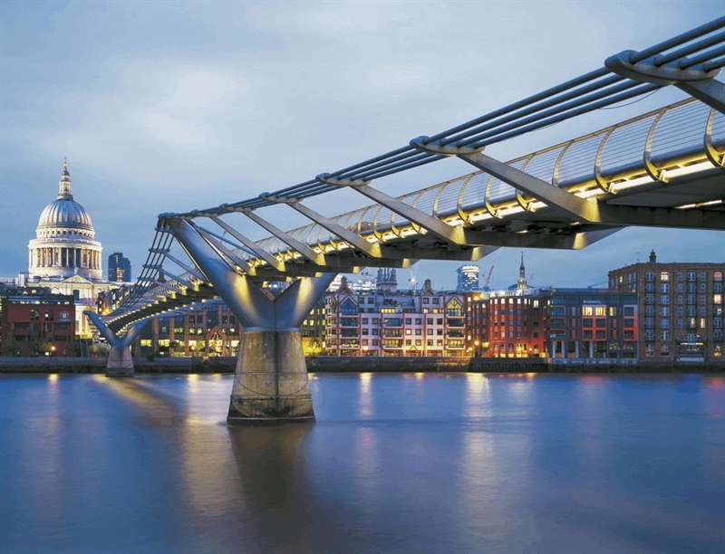 Millennium Bridge | London, England,UK | Travel BL
