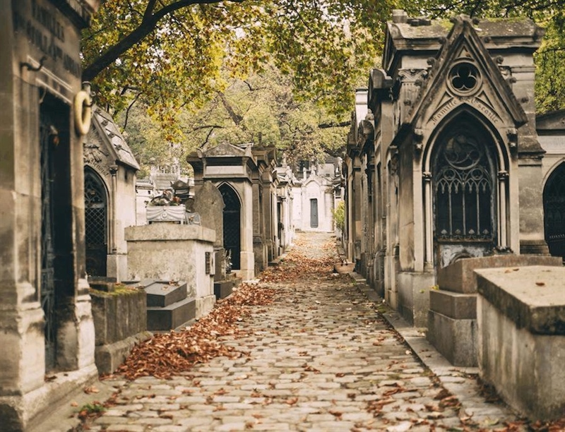 Père Lachaise Cemetery | Paris, France | Travel BL