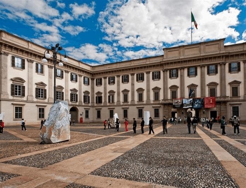 Royal Palace | Milan, Italy | Travel BL