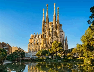 Sagrada Familia | Barcelona, Spain | Travel BL