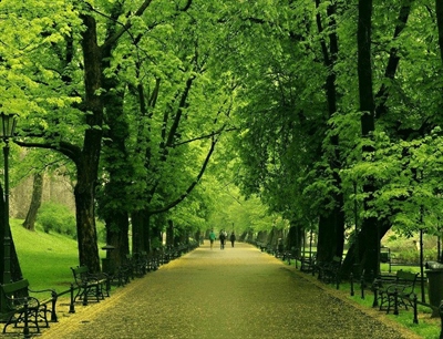 Stroll around the Planty Park | Krakow, Poland | Travel BL