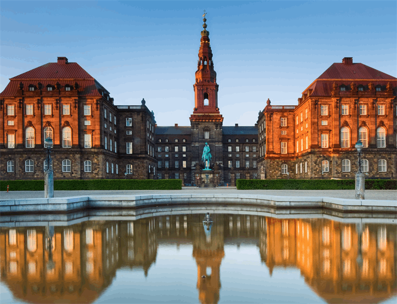 Visit the Christiansborg Palace | Copenhagen, Denmark | Travel BL