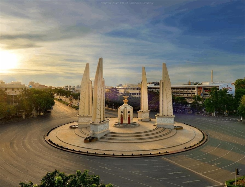 Visit the Democracy Monument | Bangkok, Thailand | Travel BL