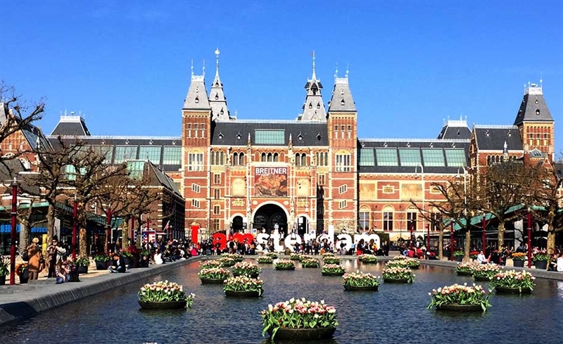 Visit the Rijksmuseum | Amsterdam, Netherlands | Travel BL