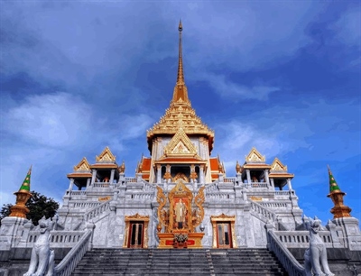 Visit the Wat Traimit (Golden Budda) | Bangkok, Thailand | Travel BL
